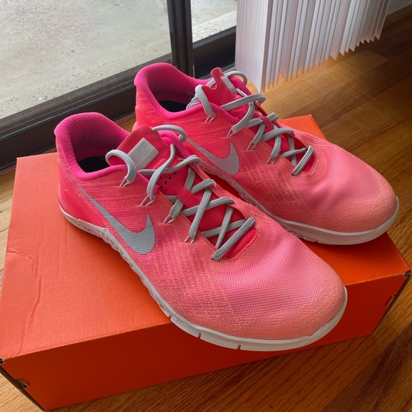Nike Metcon3 Fade - Sunset Glow (Women’s size US 10.5) - Picture 3 of 13